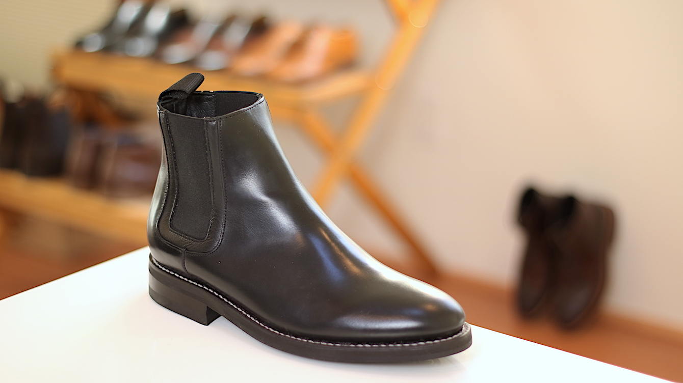 tan and black chelsea boots