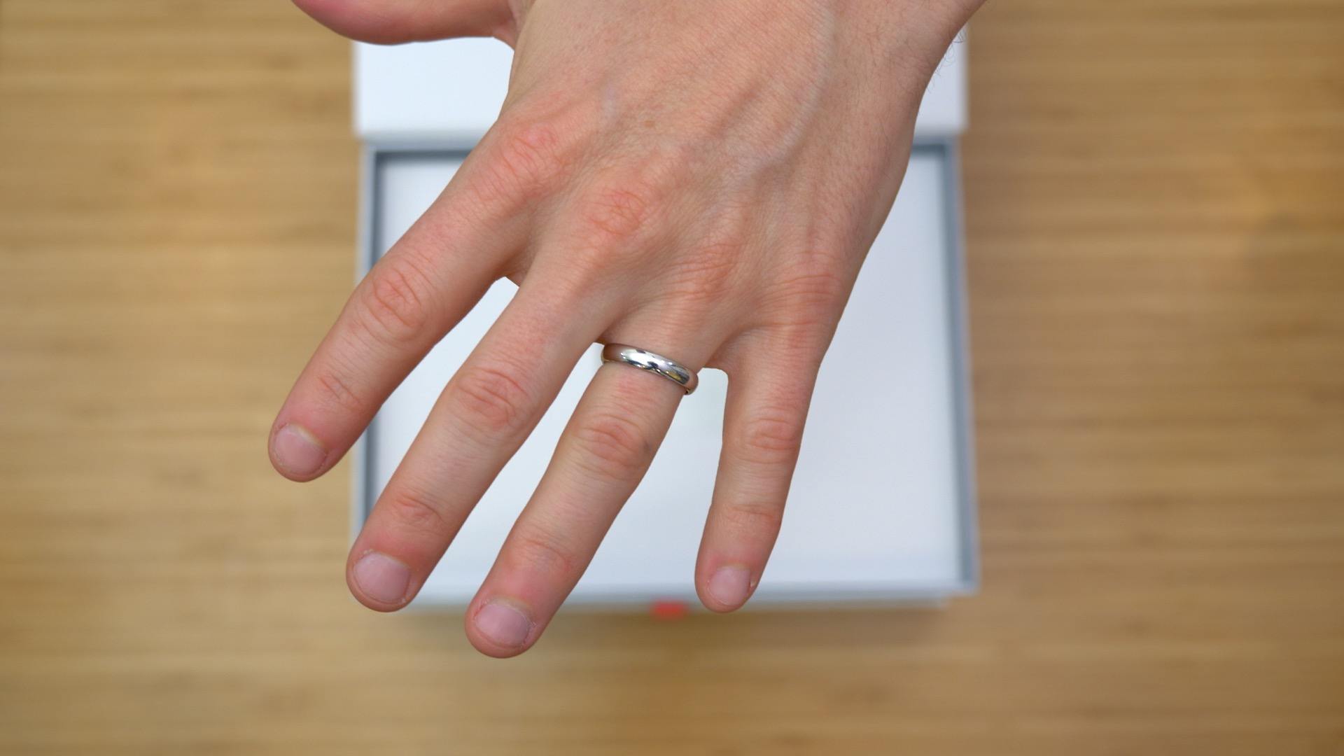 How to Choose a Men's Wedding Ring (In 