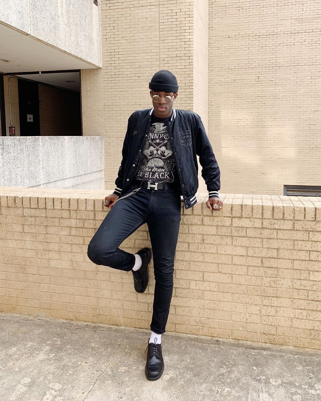 9 Ways to Wear Black Jeans (for Guys 