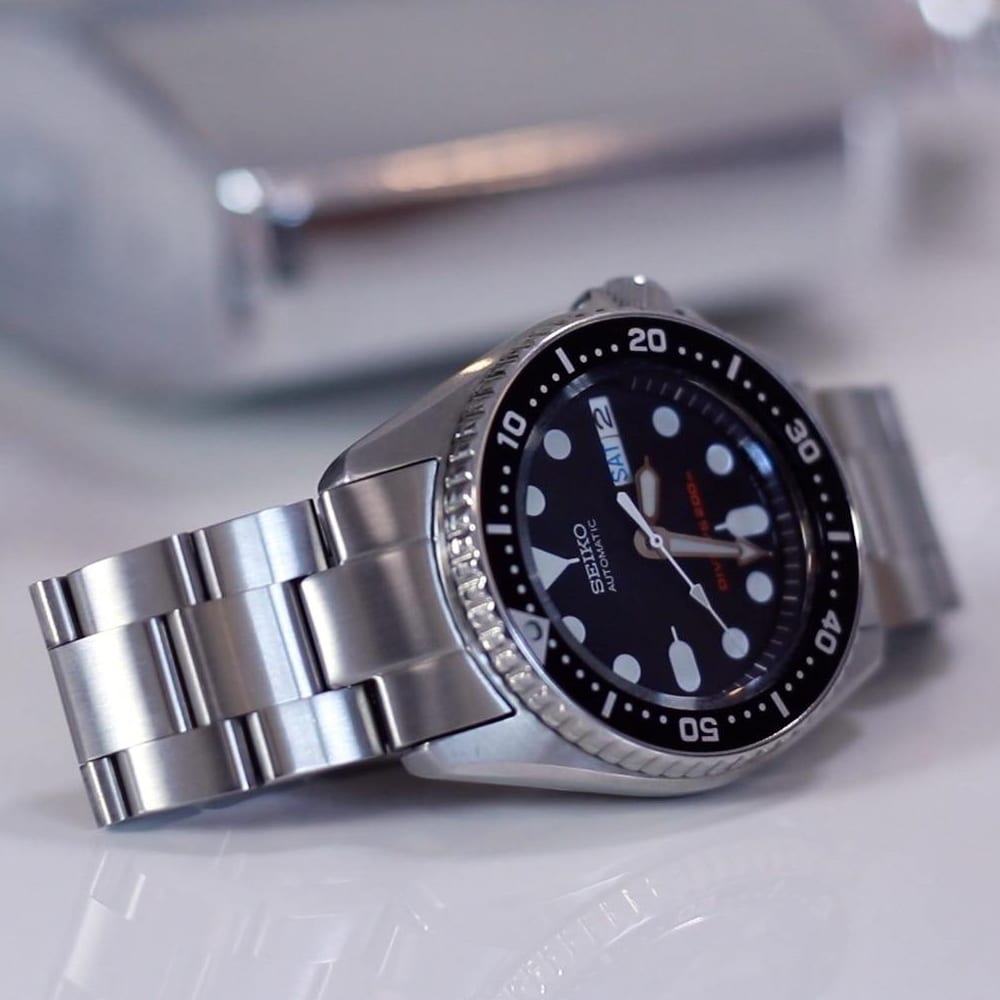 Best Dive Watches For Small Wrists In 2022 — | atelier-yuwa.ciao.jp