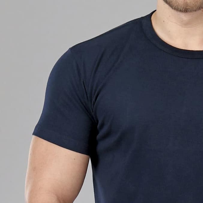 What Size Muscle Shirt Should I Wear? An Athlete's Size Guide - TAILORED  ATHLETE - USA