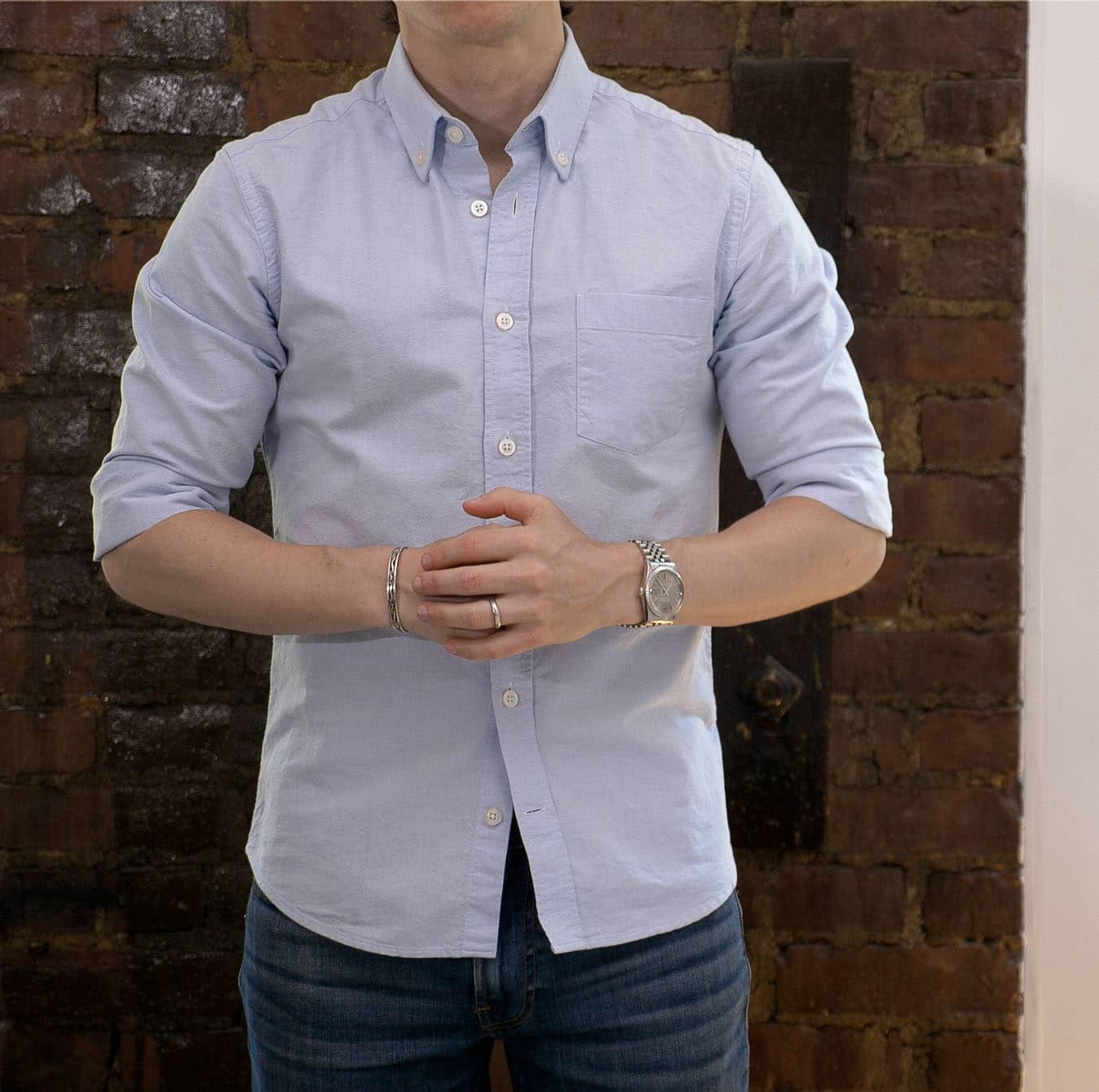 How to Put on and Take off a Shirt with Buttons Using One Arm
