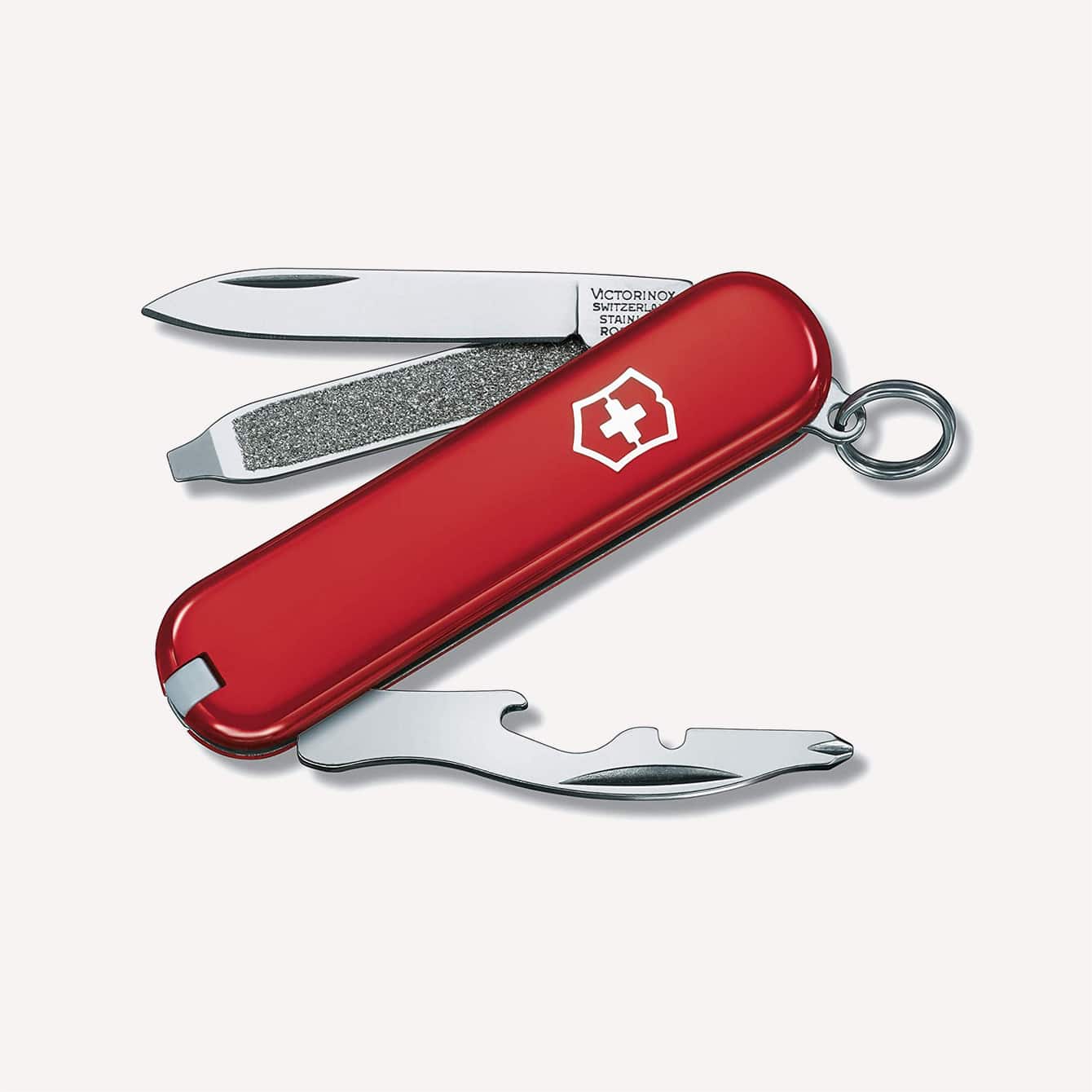 https://www.themodestman.com/wp-content/uploads/2021/05/Victorinox-Swiss-Army-Rally-Pocket-Knife-Small-Red.jpg
