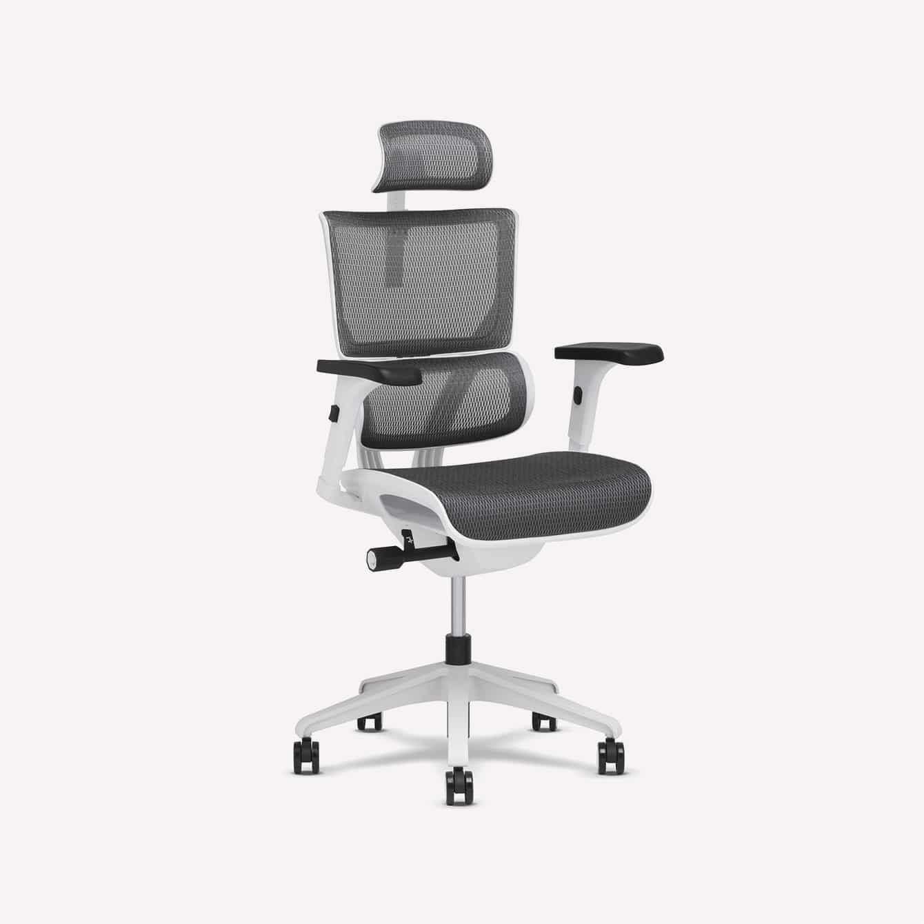 7 MAJOR Problems Finding Ergonomic Chairs for Petite People