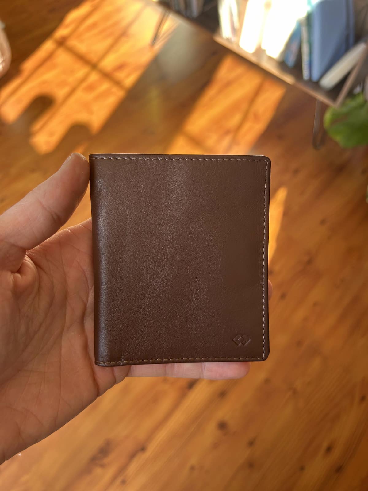 LEATHER ARCHITECT-Men's 100% Leather Bifold RFID wallet with money
