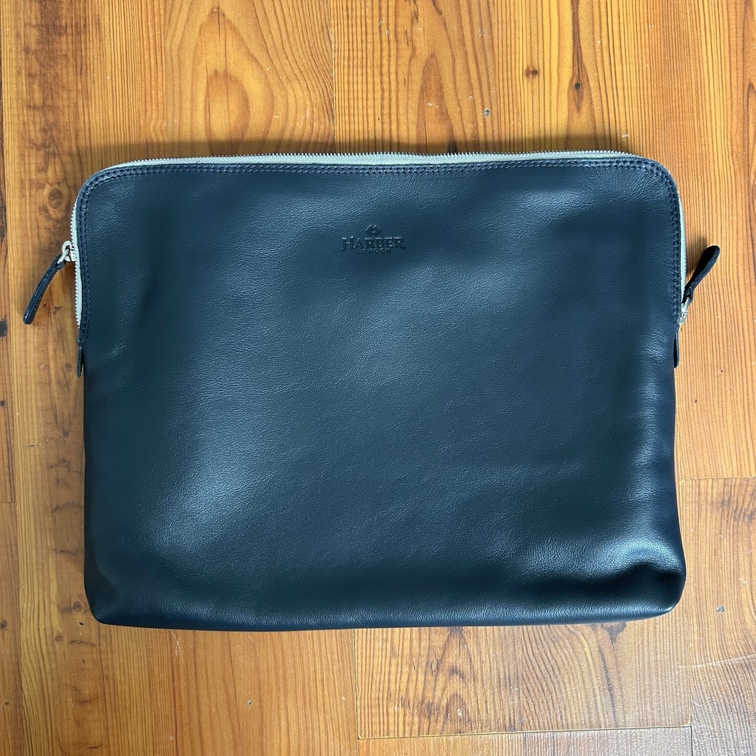 Bright Ideas - New Arrival!! Fit and Fresh Padded laptop sleeve protects  your laptop, notebook or tablet against bumps, knocks and daily wear and  tear. Its' Sleek design offers plenty of protection