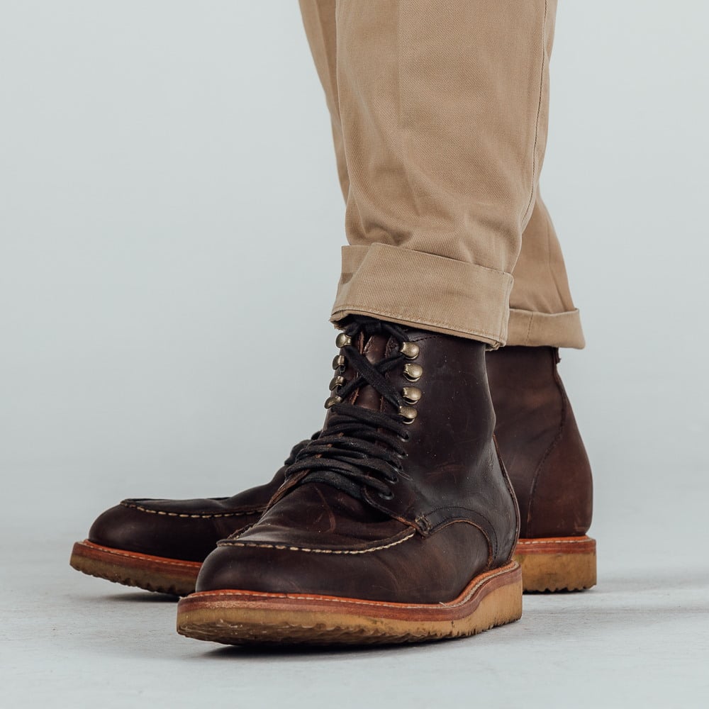 https://www.themodestman.com/wp-content/uploads/2023/09/How-To-Lace-Boots.jpg